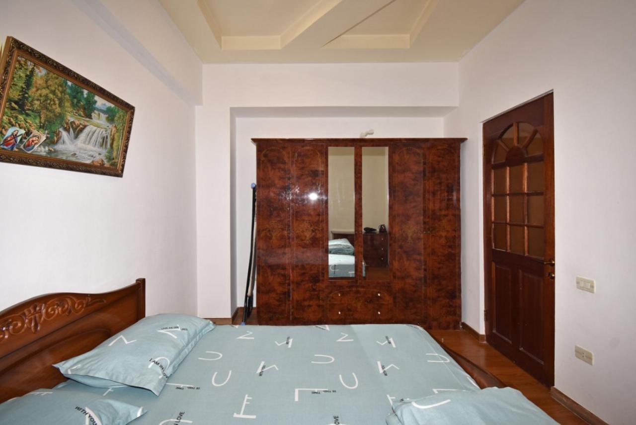 Abovyan Street 16, Apartment No 24 Yerevan Exterior foto